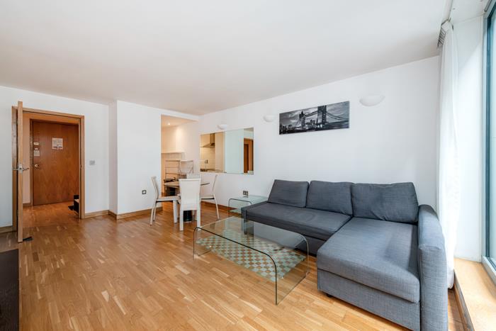 1 bed property in Saffron Hill, London